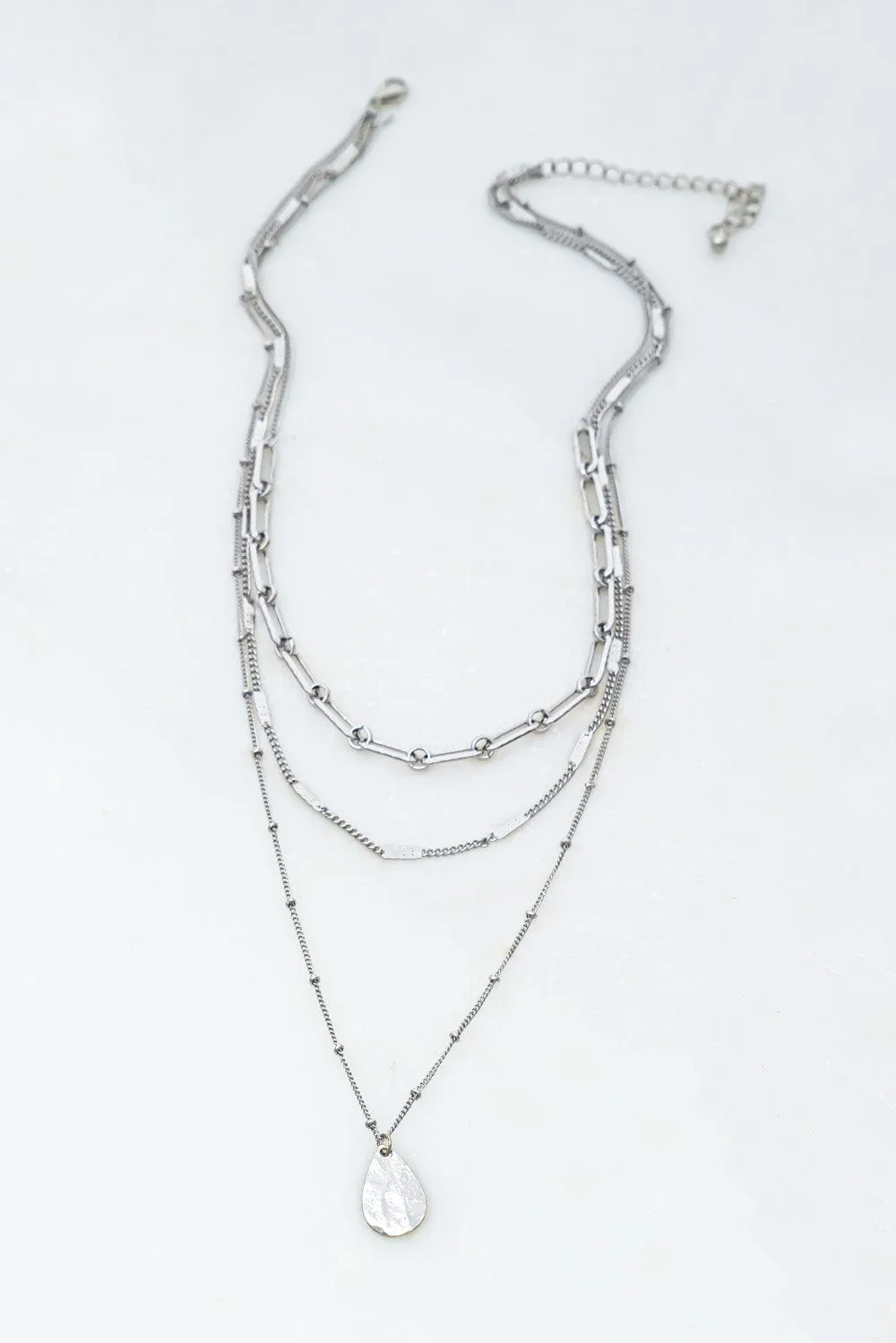 Three Row Chunky Chain Necklace In Multiple Colors