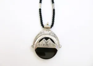 Tribal African oval marooon Tuareg pendant necklace