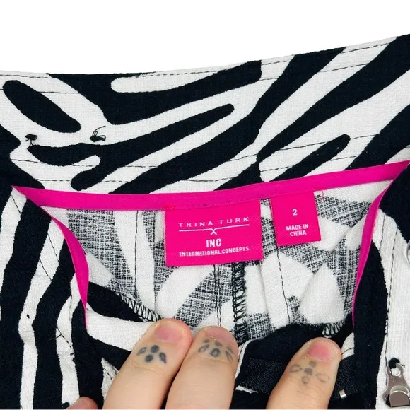 Trina Turk X INC Funky Loud Retro Groovy Funky Zebra Print High Rise Shorts