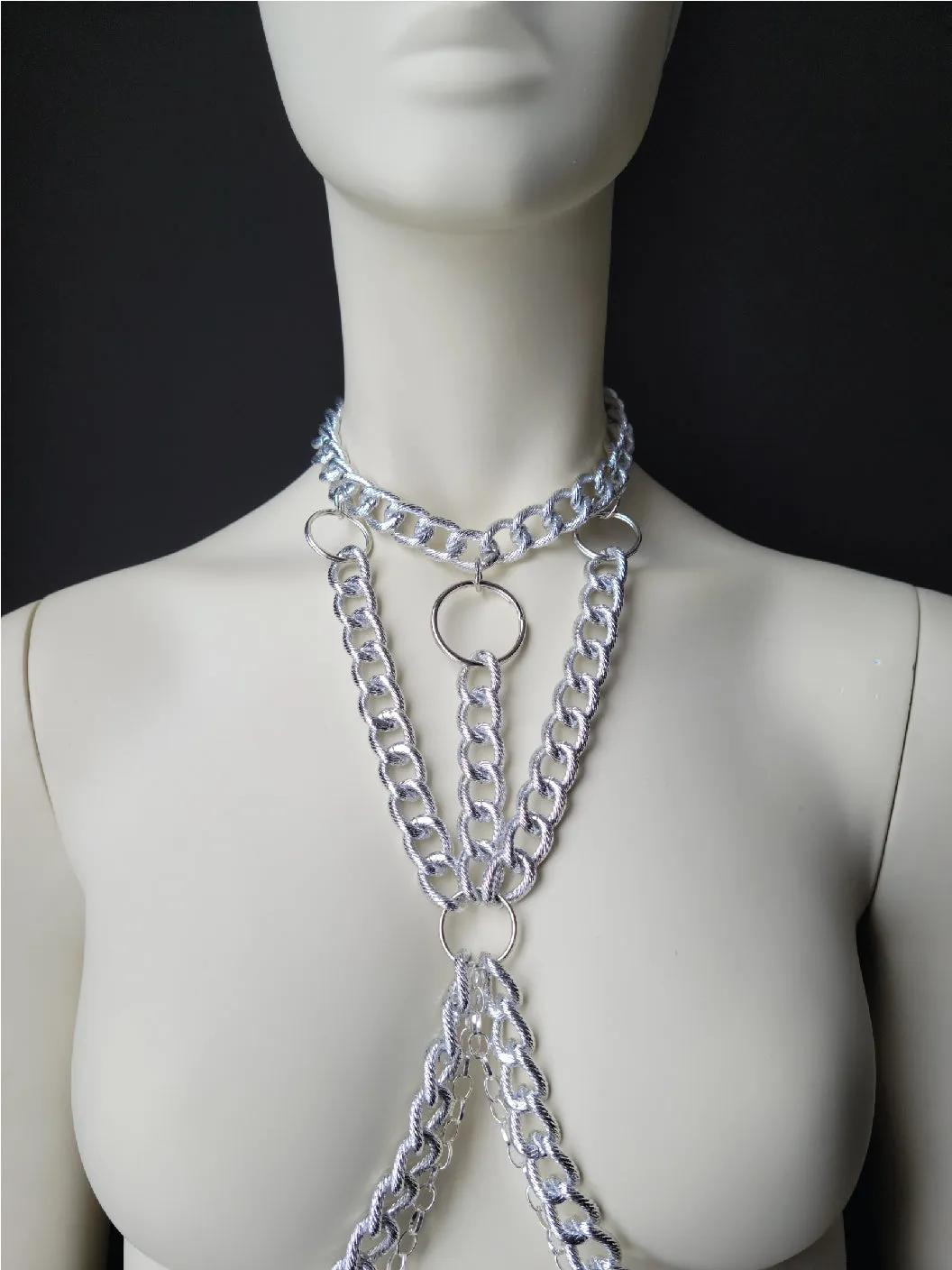 TRINITY BODYCHAIN