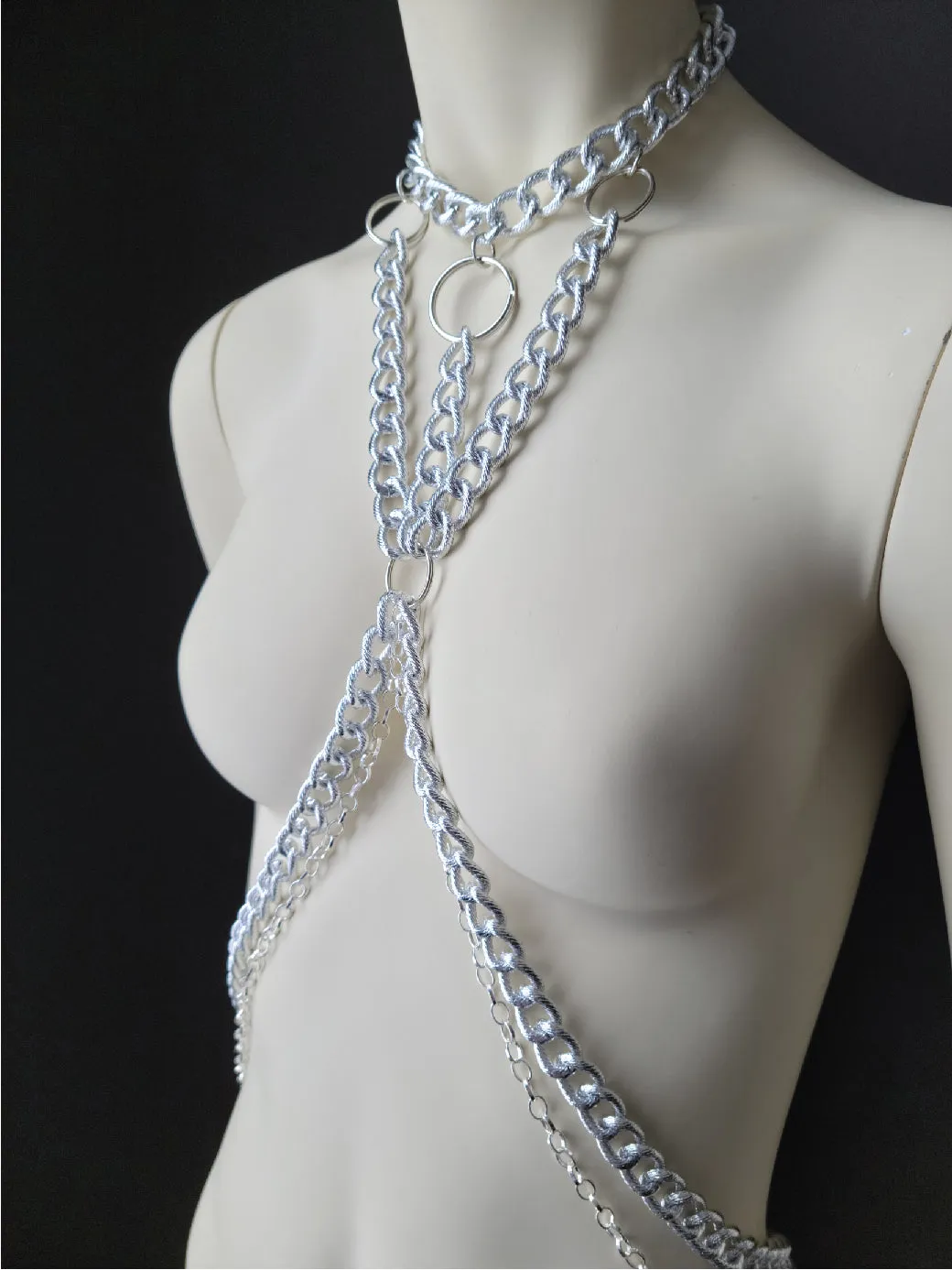 TRINITY BODYCHAIN