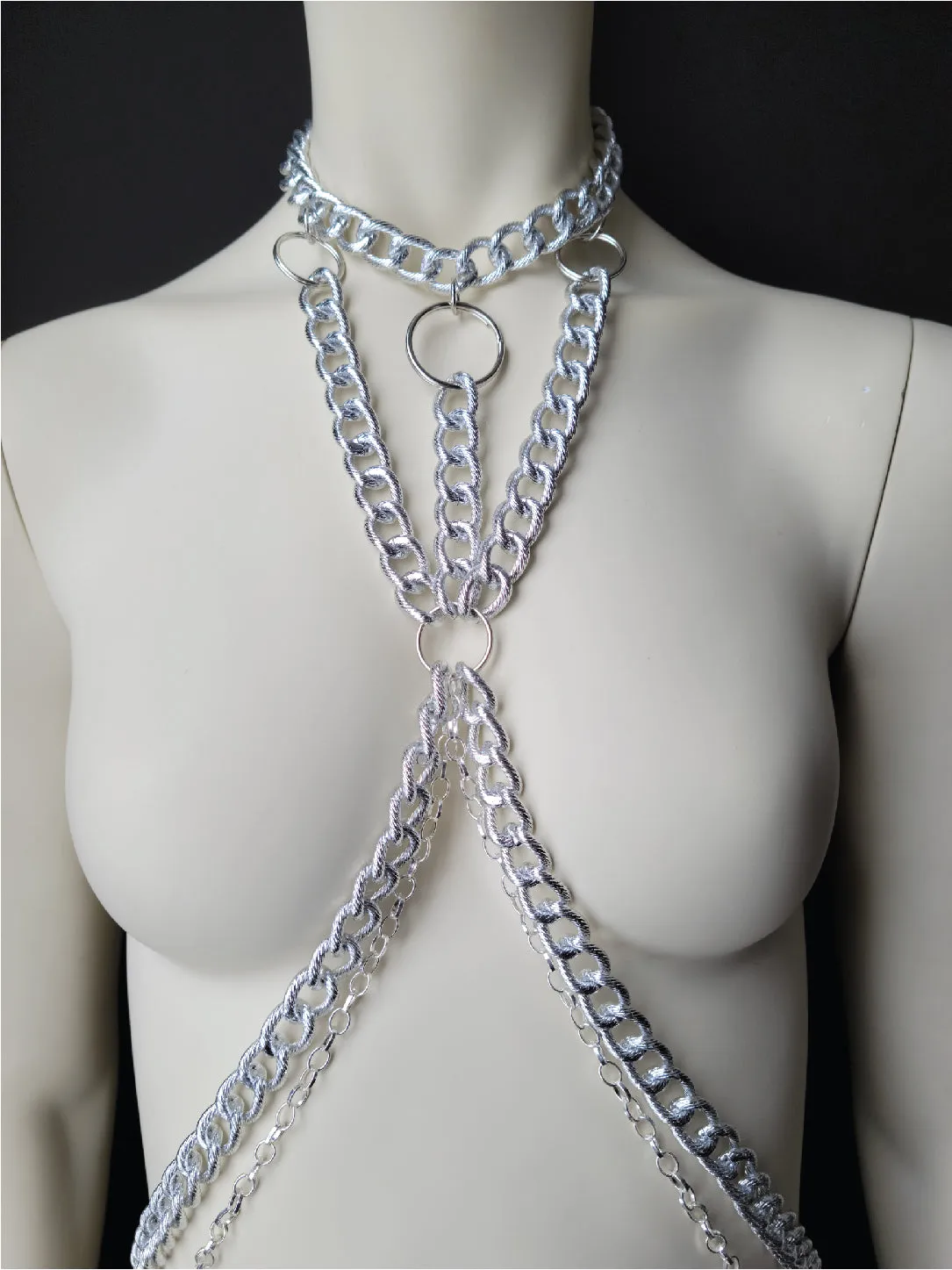 TRINITY BODYCHAIN