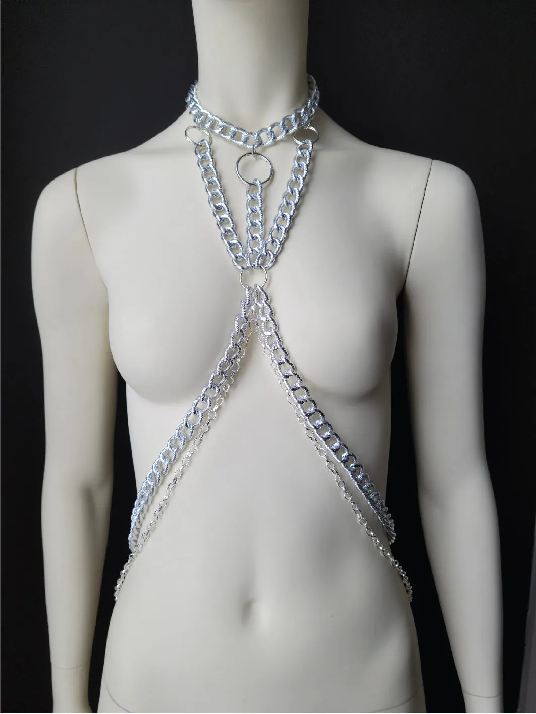 TRINITY BODYCHAIN