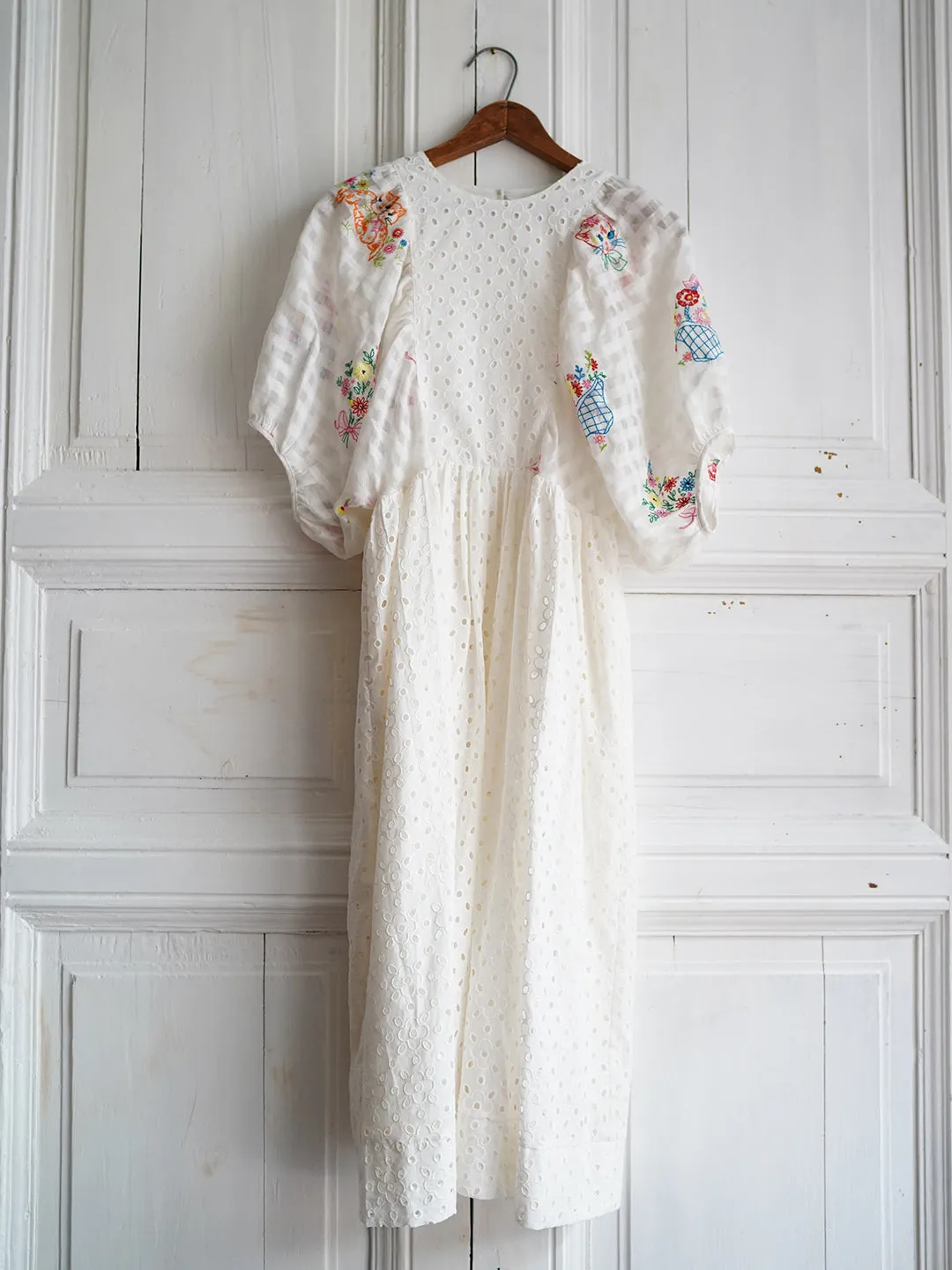 Unlogical Poem Cat Embroidery Flower Embroidery Dress