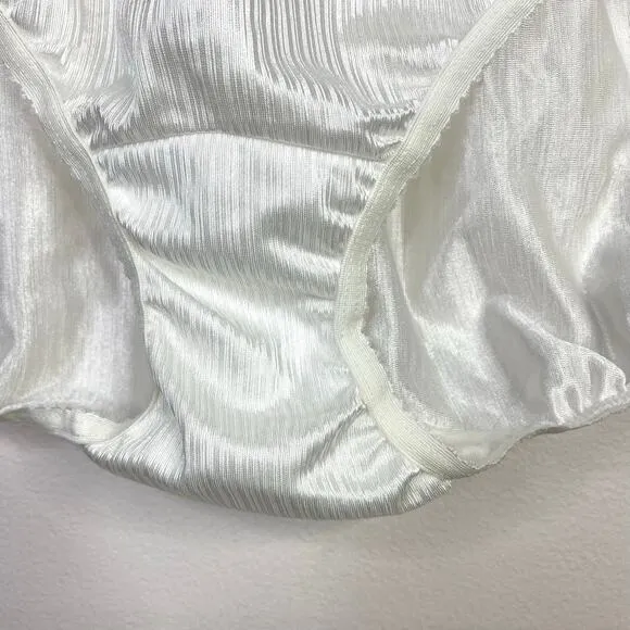 Vintage Warners Shine On White Nylon Lace Silky Shiny Full Coverage Panties 9
