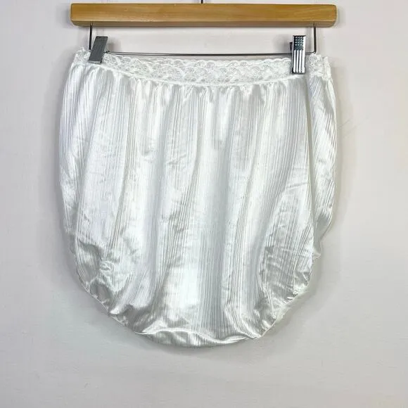 Vintage Warners Shine On White Nylon Lace Silky Shiny Full Coverage Panties 9