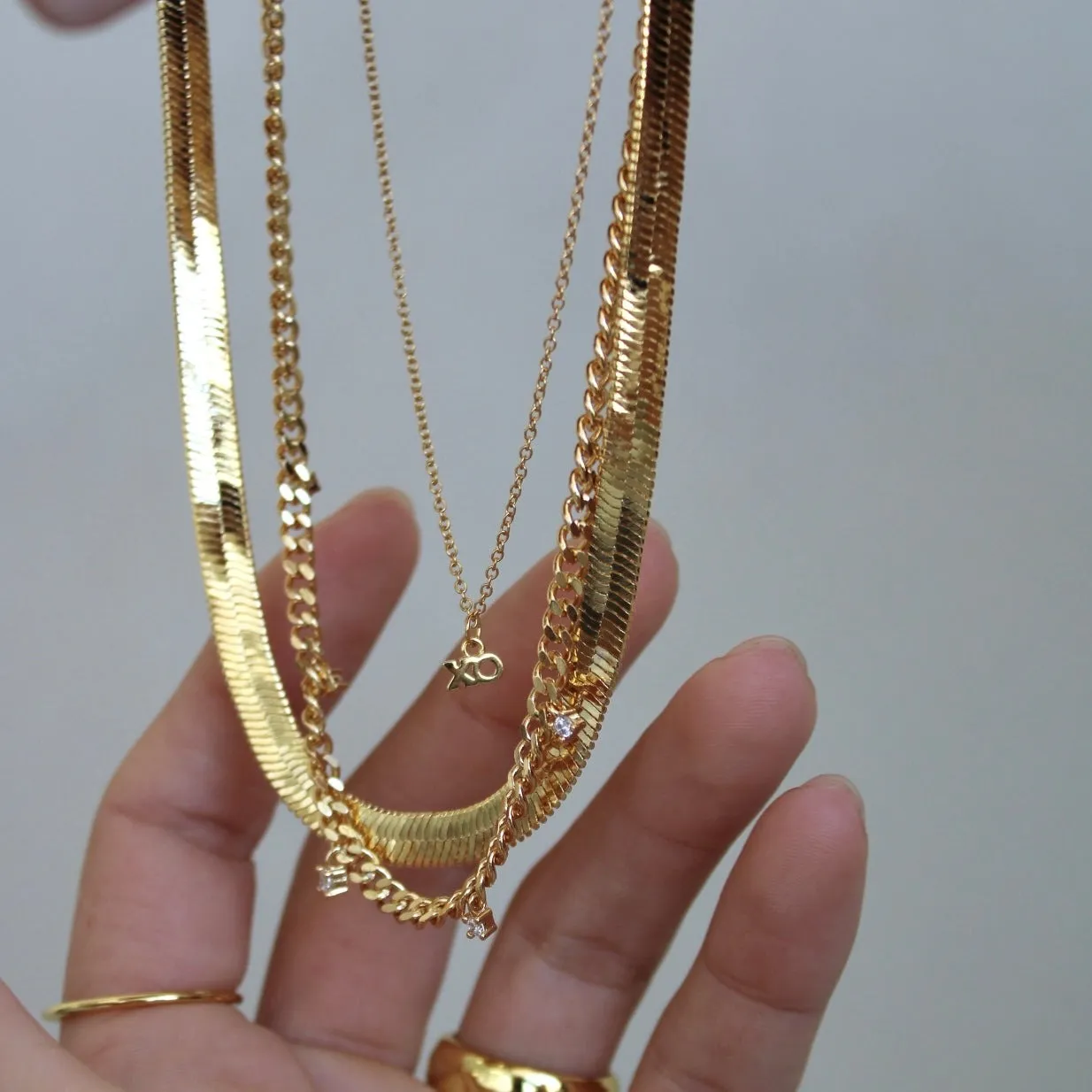 XO Necklace